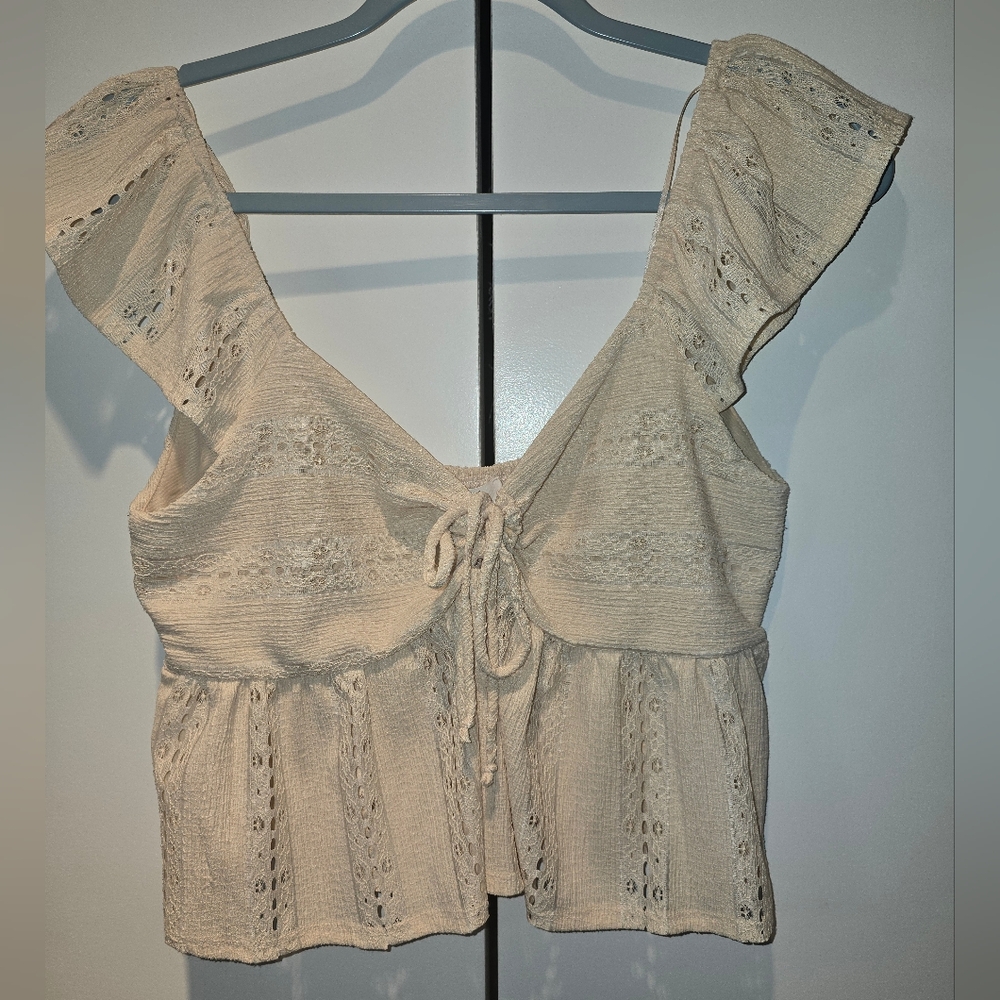 URBAN Romantics Cream Sleeveless Tie Front Blouse